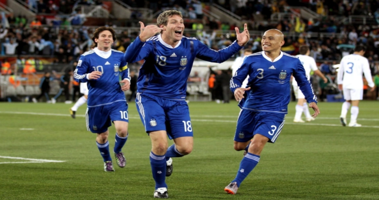 萨伦多夫赫塔队vs耶拿直播_萨伦多夫赫塔队vs耶拿直播无插件流畅_免费观看高清萨伦多夫赫塔队vs耶拿直播赛事-24直播